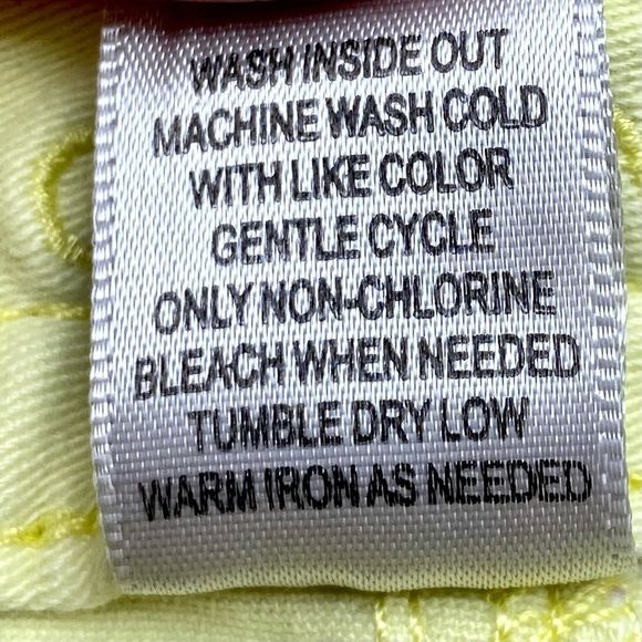 Cache Yellow Mid-Rise Capris Size 6 - Picture 8 of 10